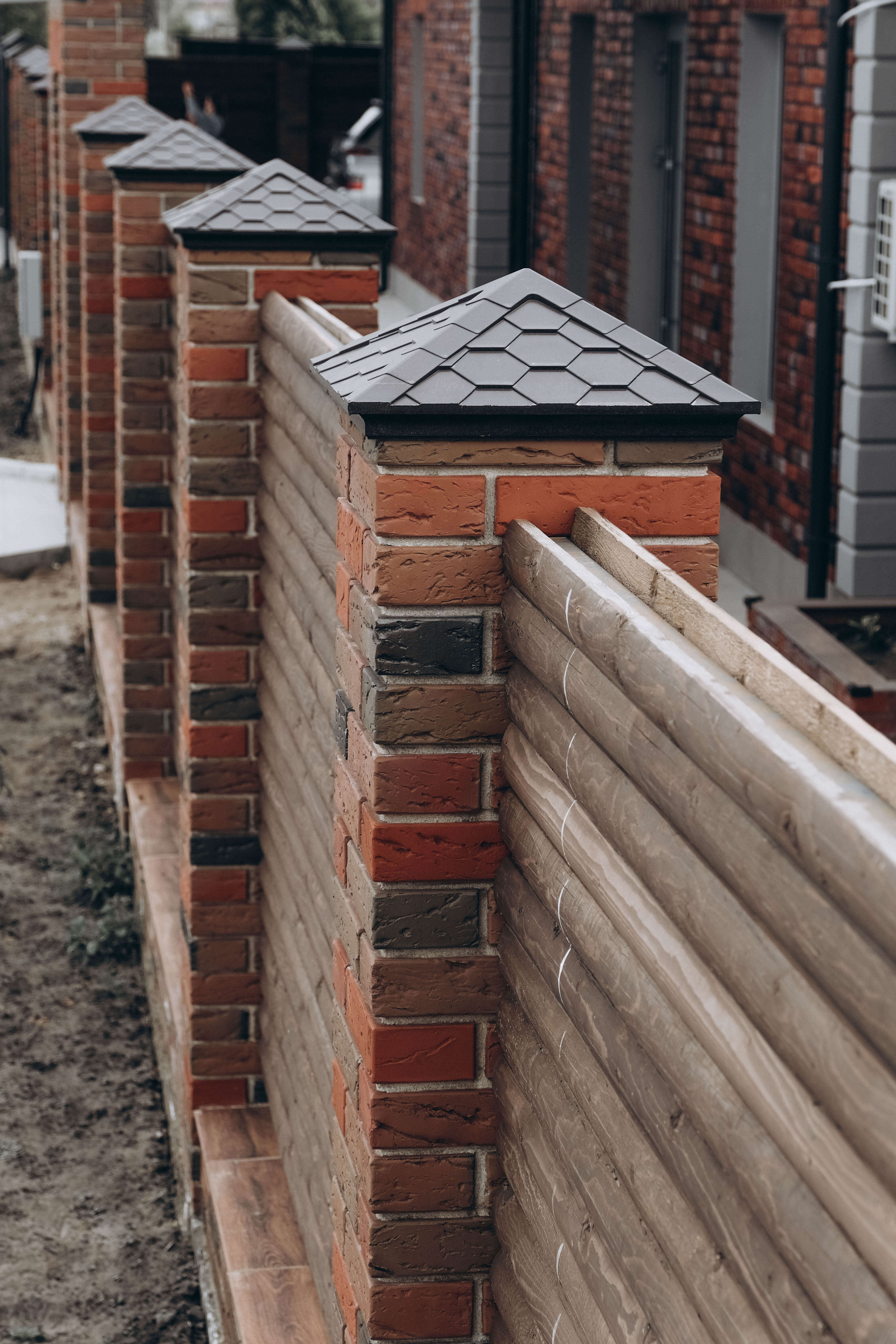 Колпак Zking Эверест Коричневый на столб 1.5х1.5 кирпича (390х390мм) в Перми фото